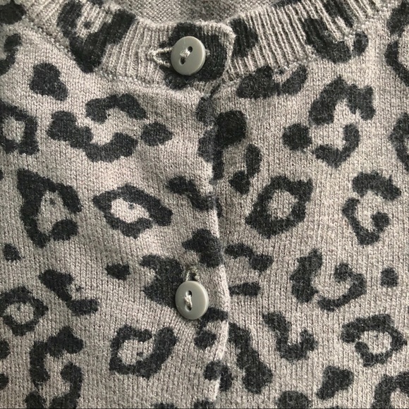 LOFT petites grey animal print cardigan si…